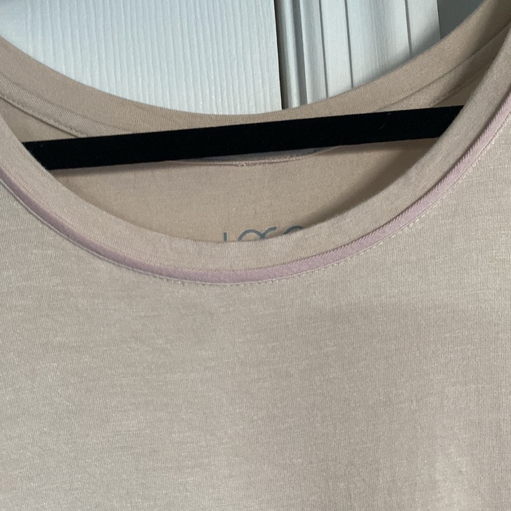 LOGO Layering Tank - Picture 5 of 7